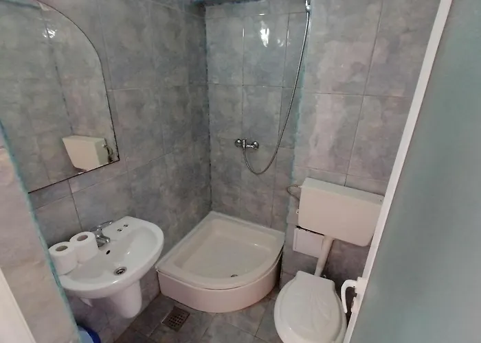 Pensiune Casa Tomis *