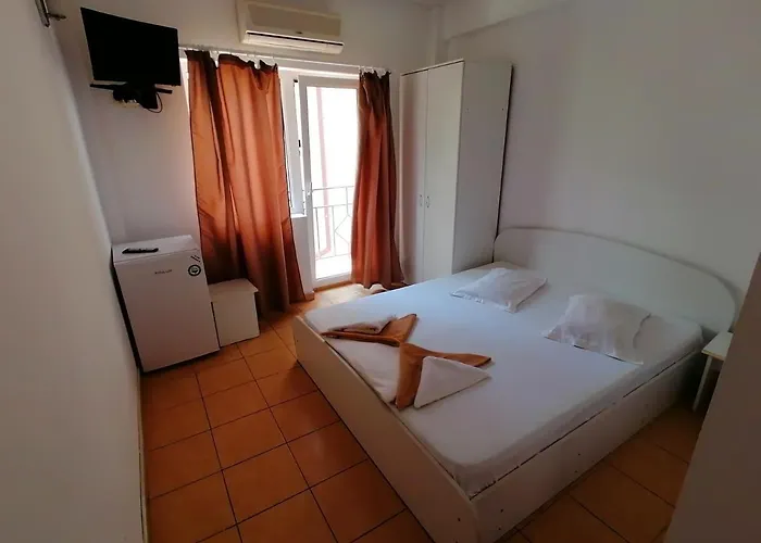 Casa Tomis Pensiune *