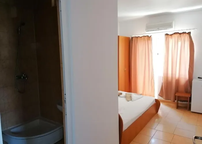 Casa Tomis Pensiune *